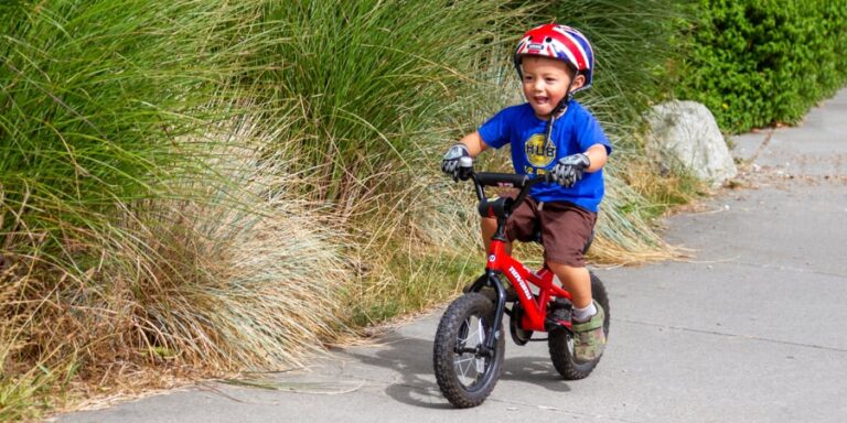 130817_4264_teach_kid_ride_bike_hero_lg