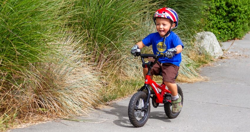 Reasons why your kids should learn to ride a bike: