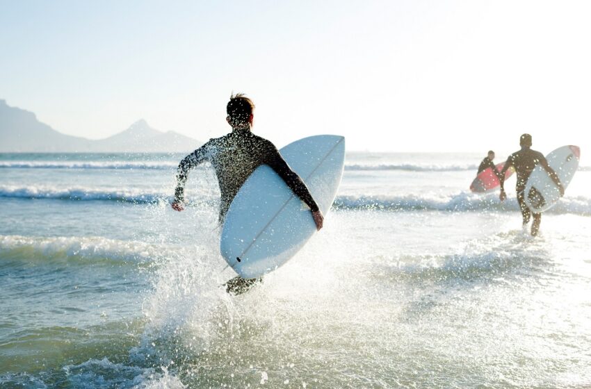 A Buyer’s Guide For Choosing The Ideal Surfboard
